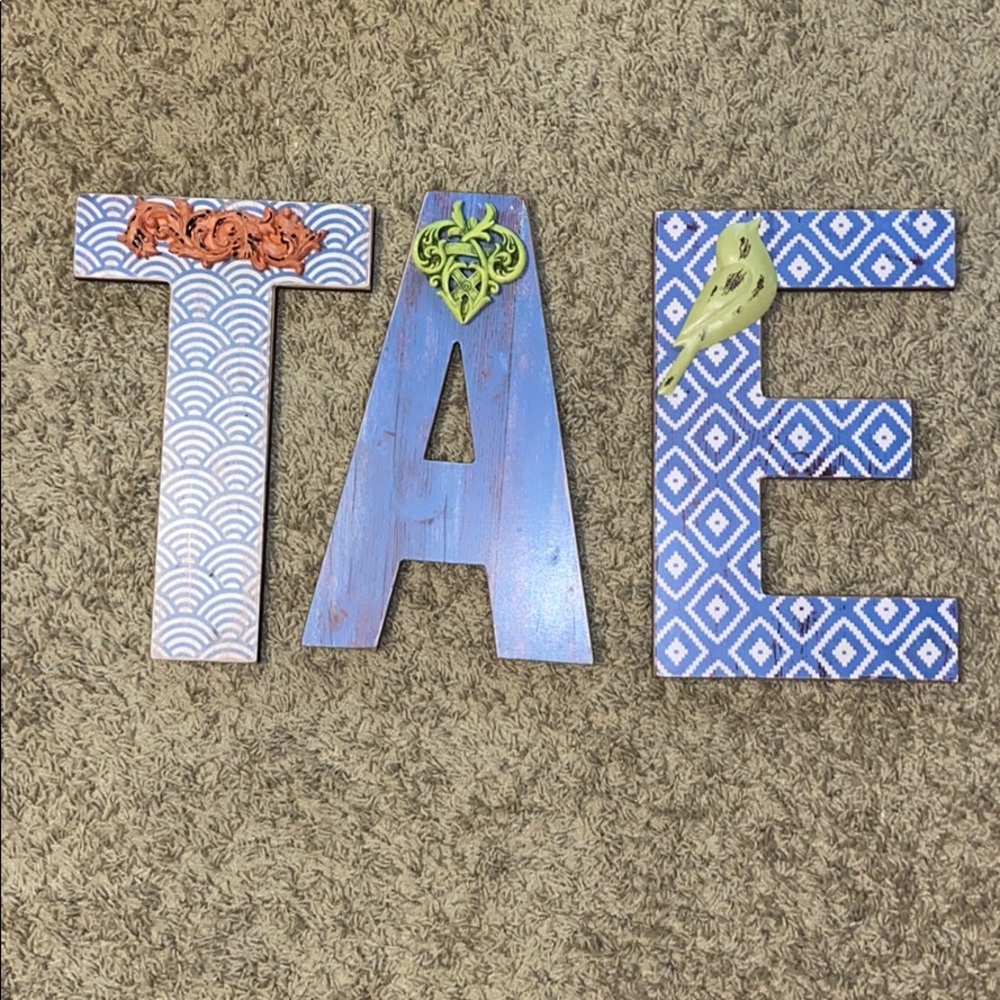 Multicolor wall letter decor